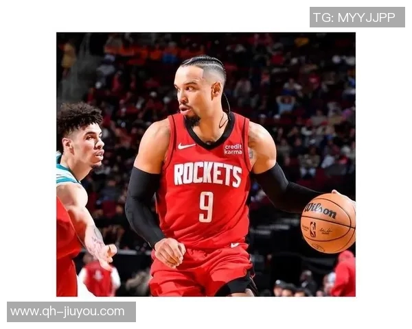 火箭队为狄龙献上感人致敬视频他双手合十向全场观众表达感谢