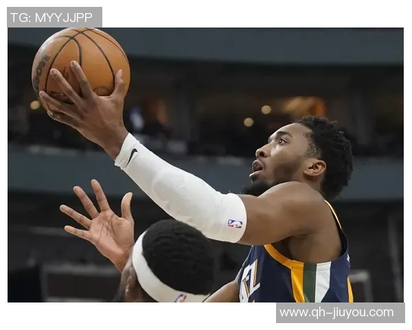 戈贝尔半场压哨补篮被判干扰球无效挑战成功引发热议 戈贝尔半场压哨补篮被判干扰球无效挑战成功引发热议